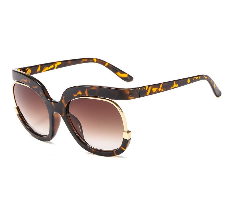 VALENCI | Black On Brown Leopard Smoke Round Oversized Sunglasses  